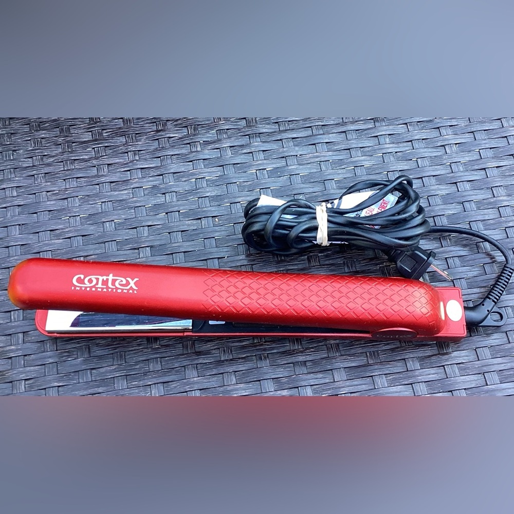 Cortex international flat iron, 1” red,  #NQ-169C